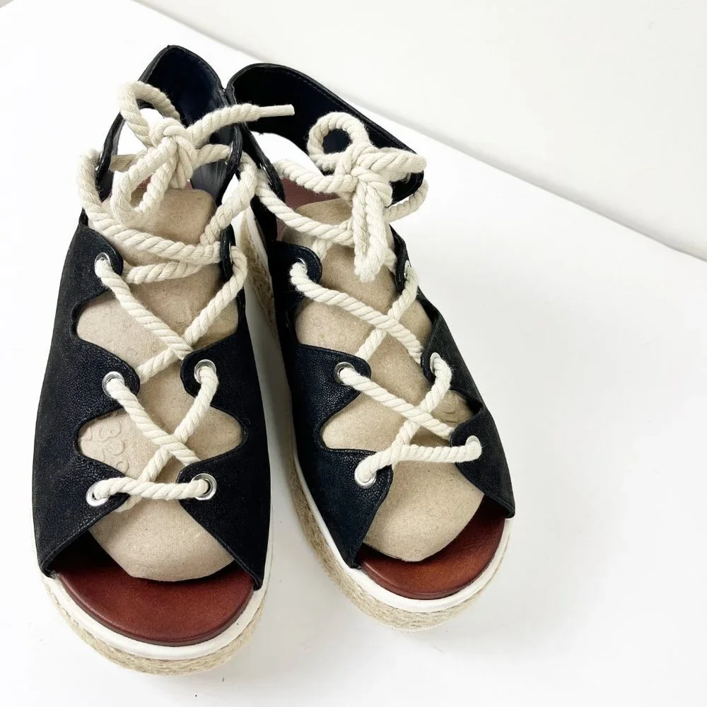 2/$30 MIA Delena Vegan Suede Platform Sandal 7.5 NWOT